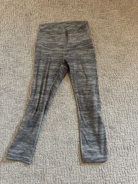 Lululemon Wunder Under Leggings Size 4